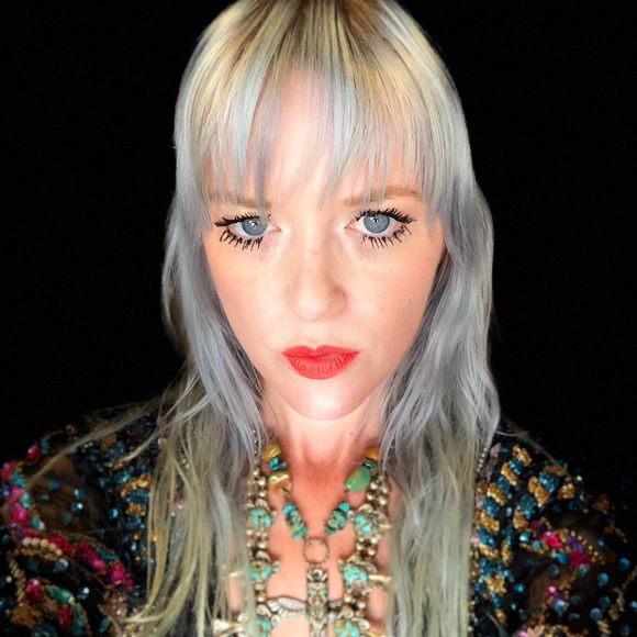 Meet your Posher! - Picture 3 of 3